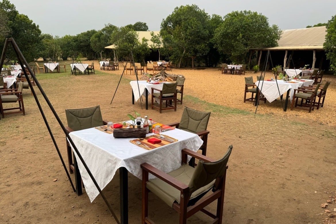 Queen-Elizabeth-Bush-Lodge-dinner-Uganda