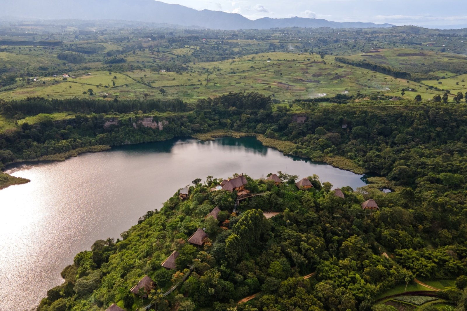 kyaninga-lodge-oeganda-meer-bergen-uitzicht
